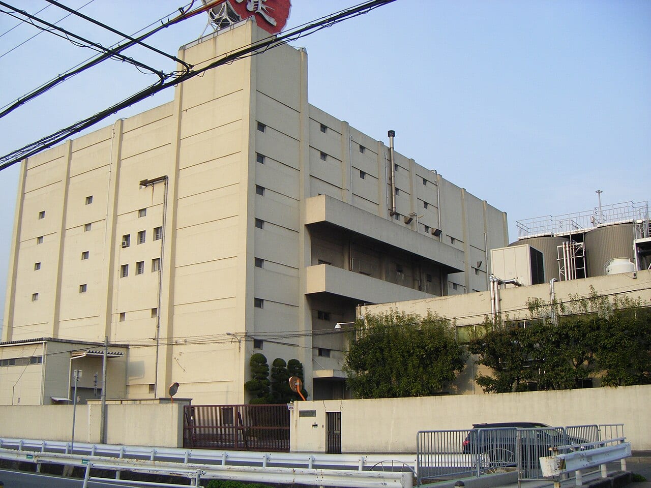 辰馬本家酒造の本社工場